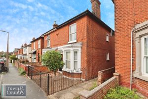 Ladysmith Avenue - click for photo gallery